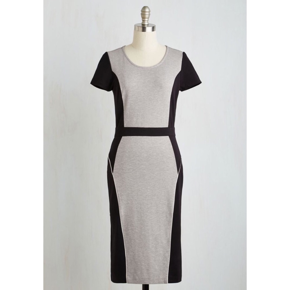 Knee-length short sleeve downeast dress